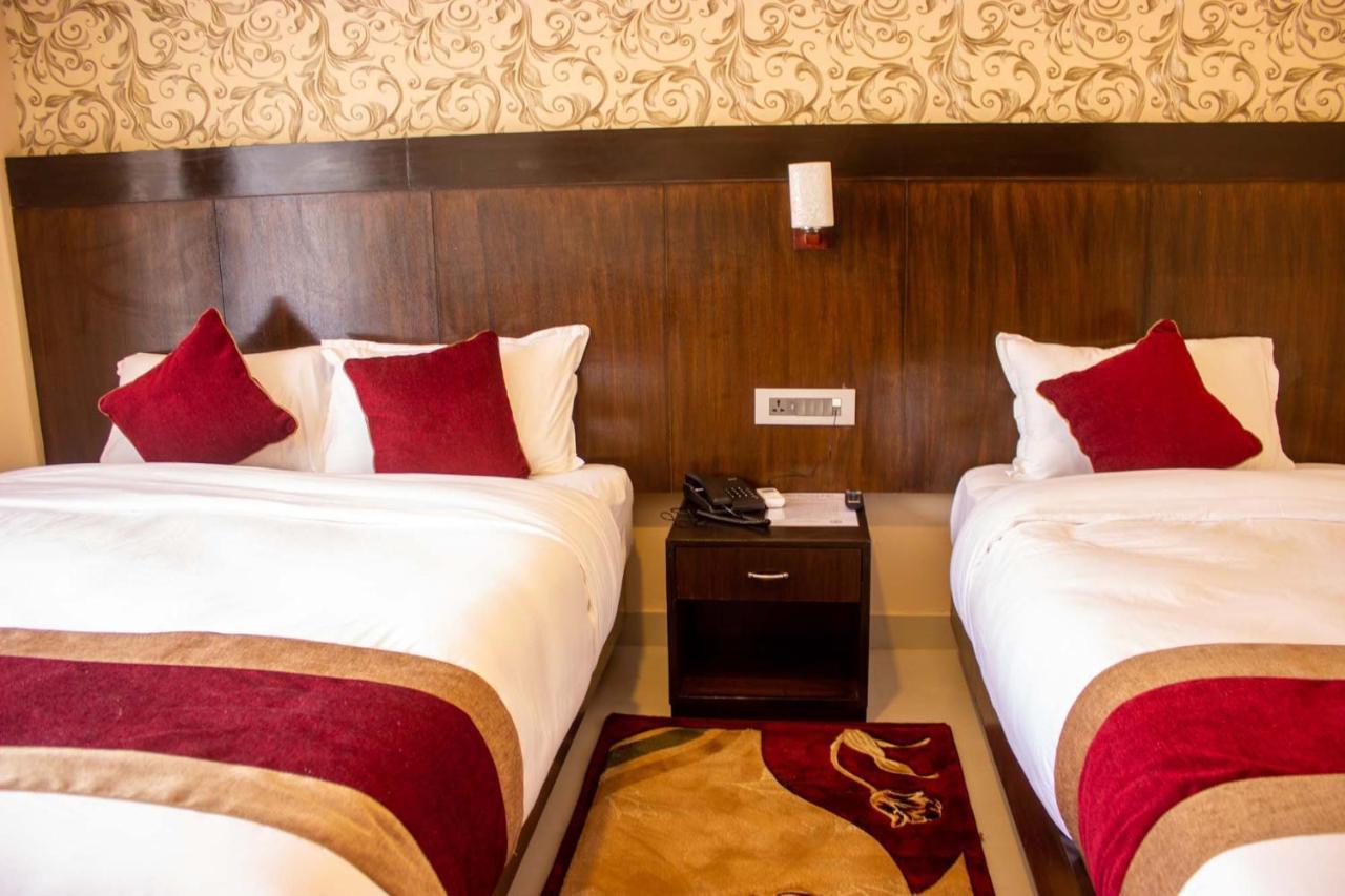 Hotel Silverline بوكْرا المظهر الخارجي الصورة
