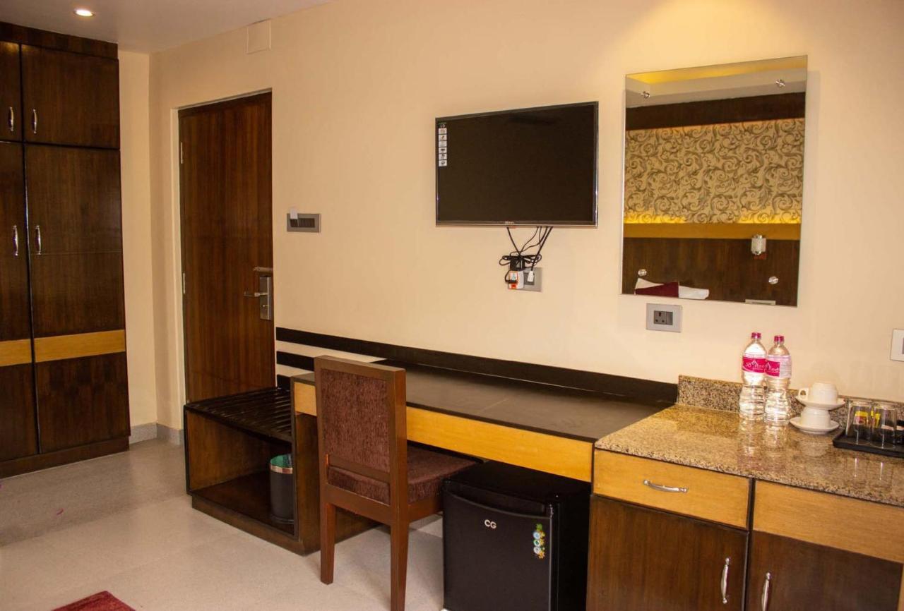 Hotel Silverline بوكْرا المظهر الخارجي الصورة